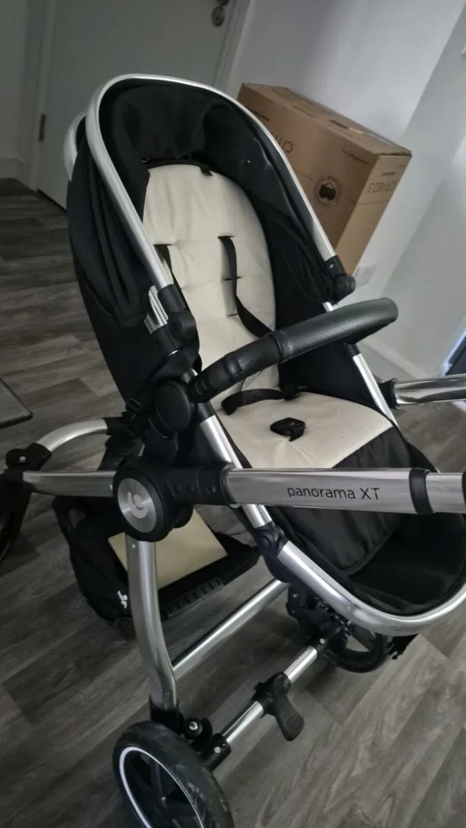Pram - Image 2