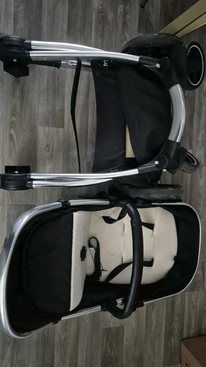 Pram - Image 3