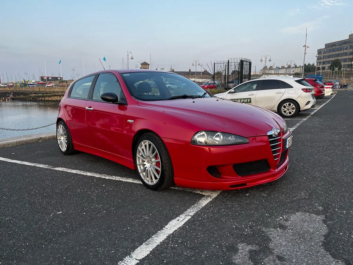 Alfa Romeo 147 3.0L V6 - Image 1