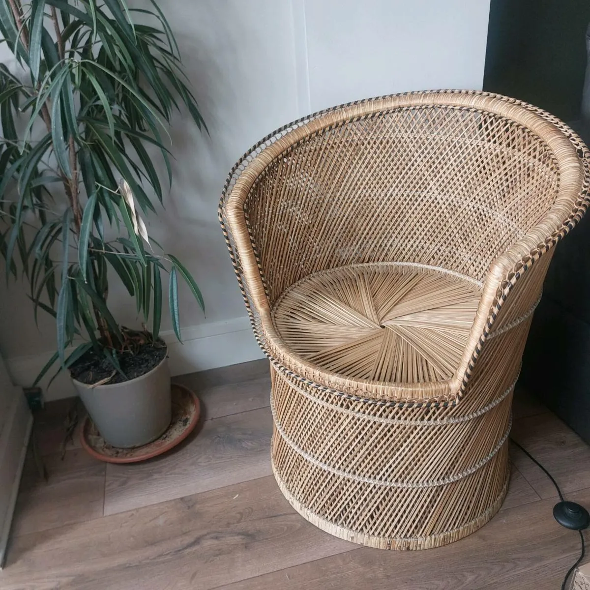 Vintage Boho wicker chair - Image 1