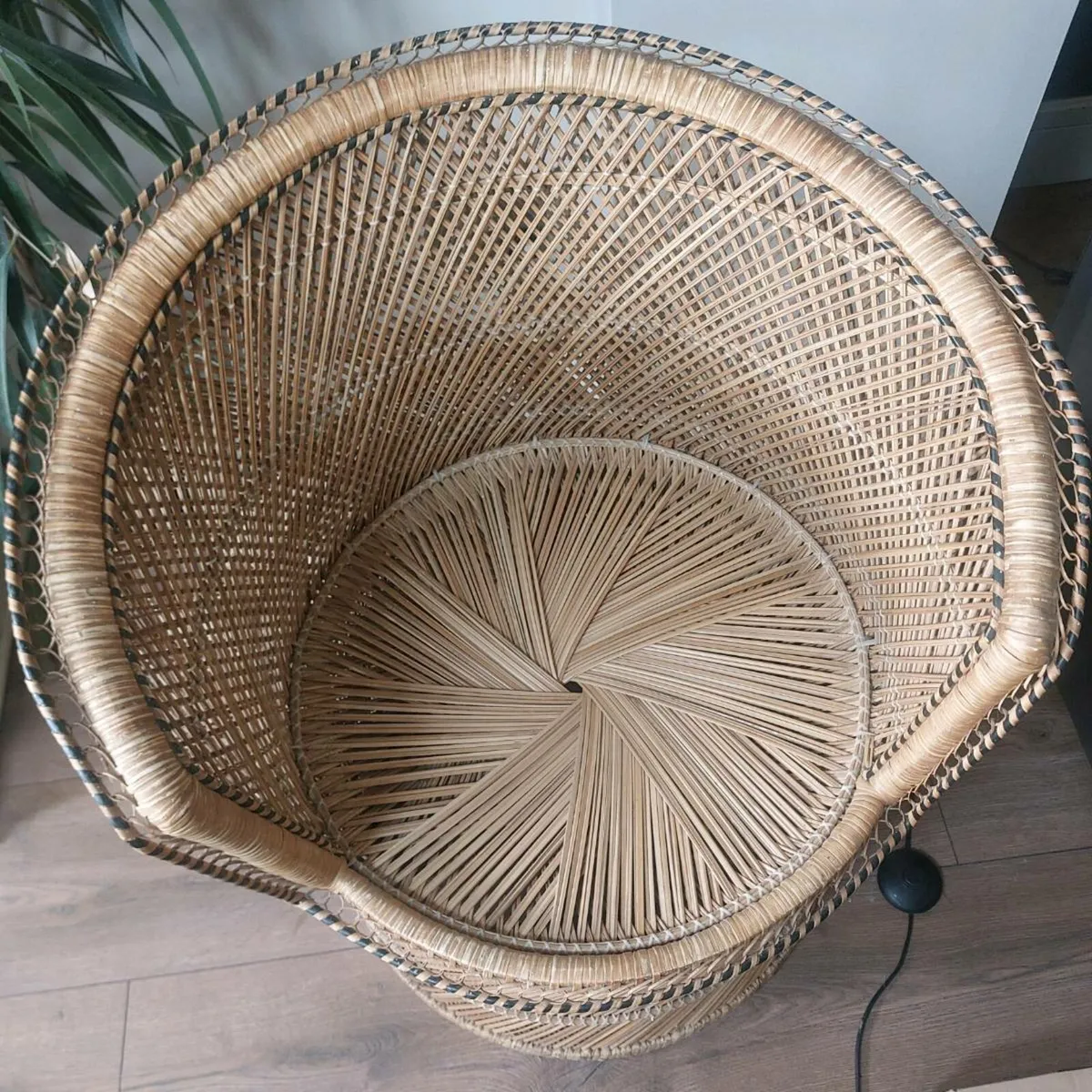 Vintage Boho wicker chair - Image 4