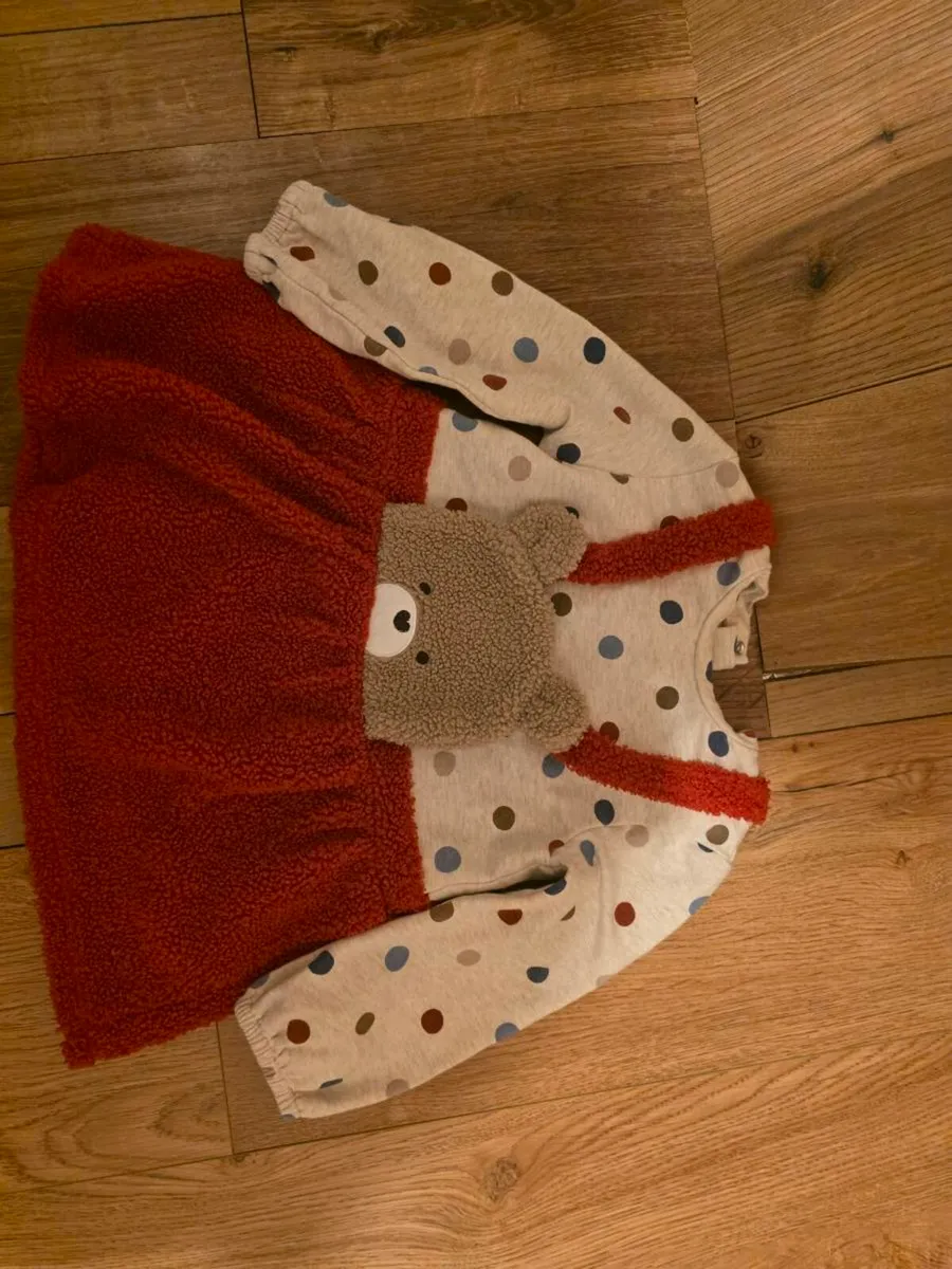 Baby jumpsuit 1 ÿear old like new used once - Image 3