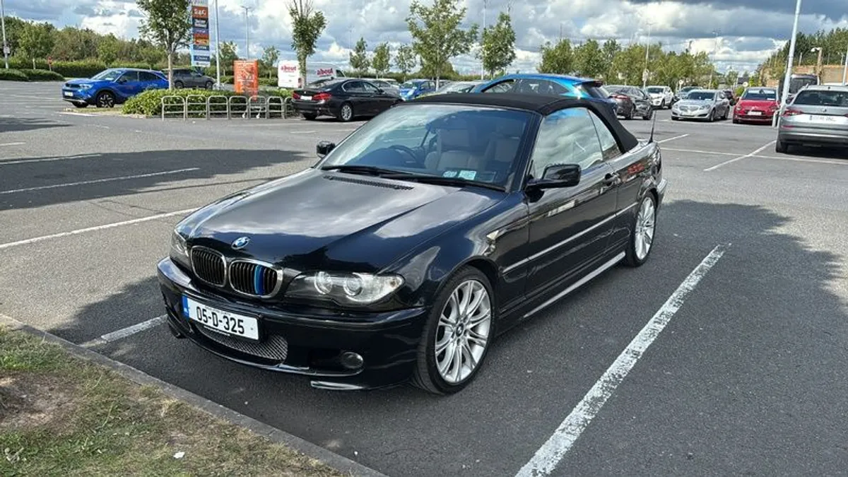 2005 BMW 325Ci Convertible - Image 1