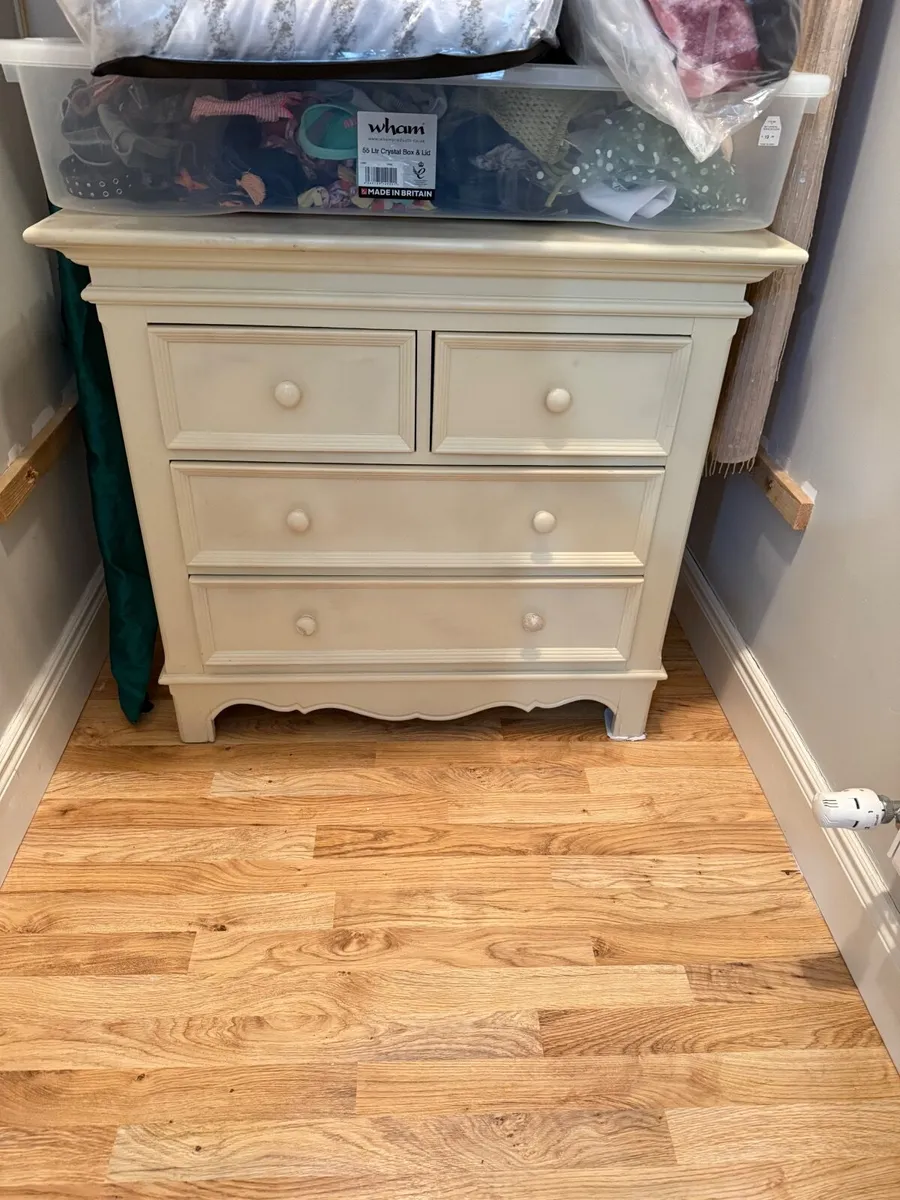 French style chest of drawers - Image 2