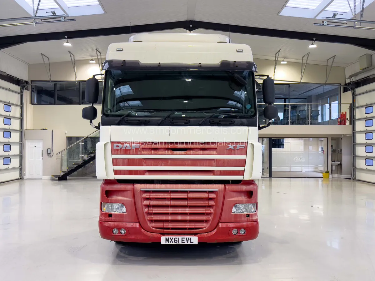 2011 (61) DAF XF 105.460 SPACECAB 6X2 MIDLIFT - Image 2