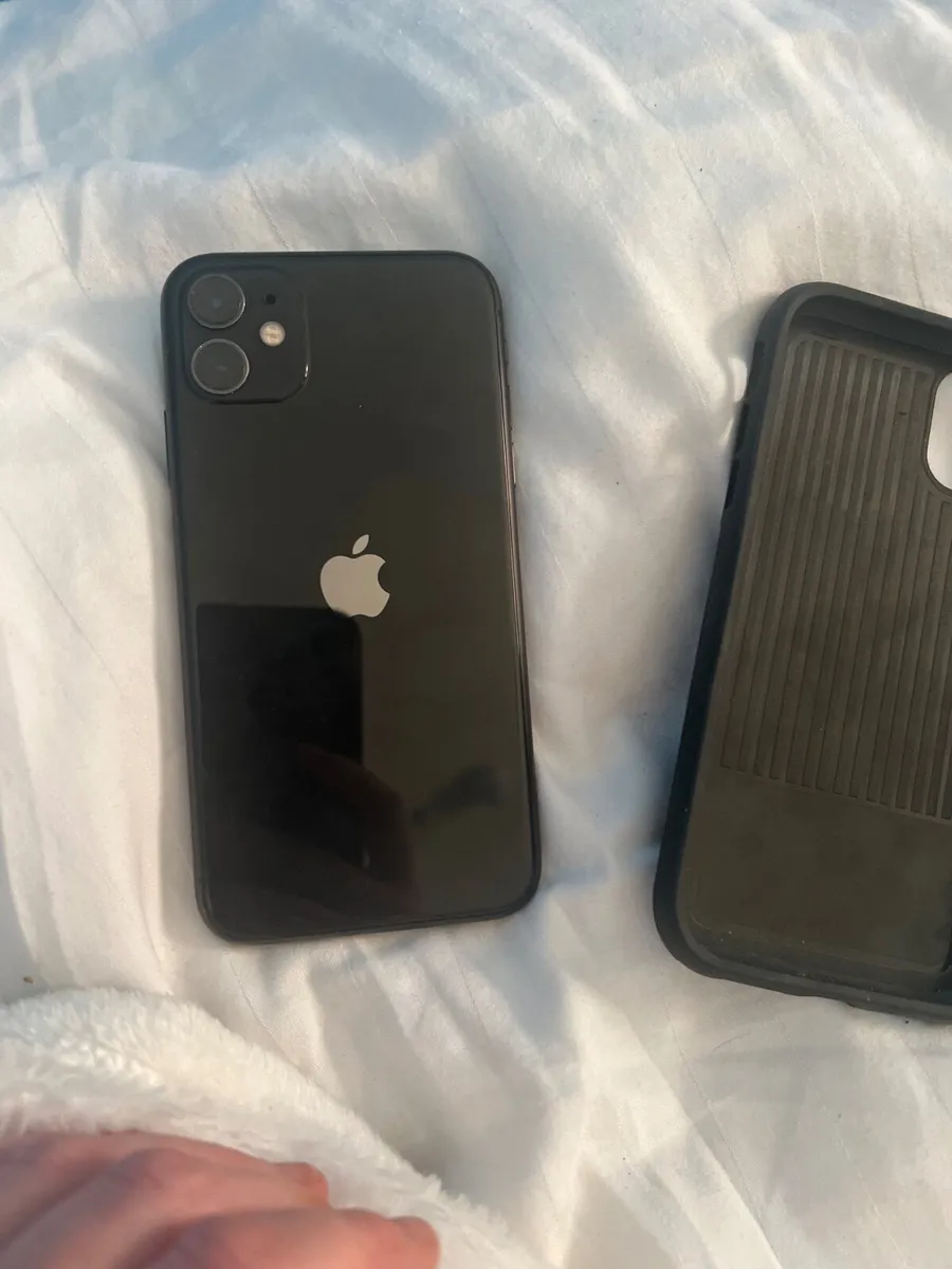 IPhone 11 - Image 1