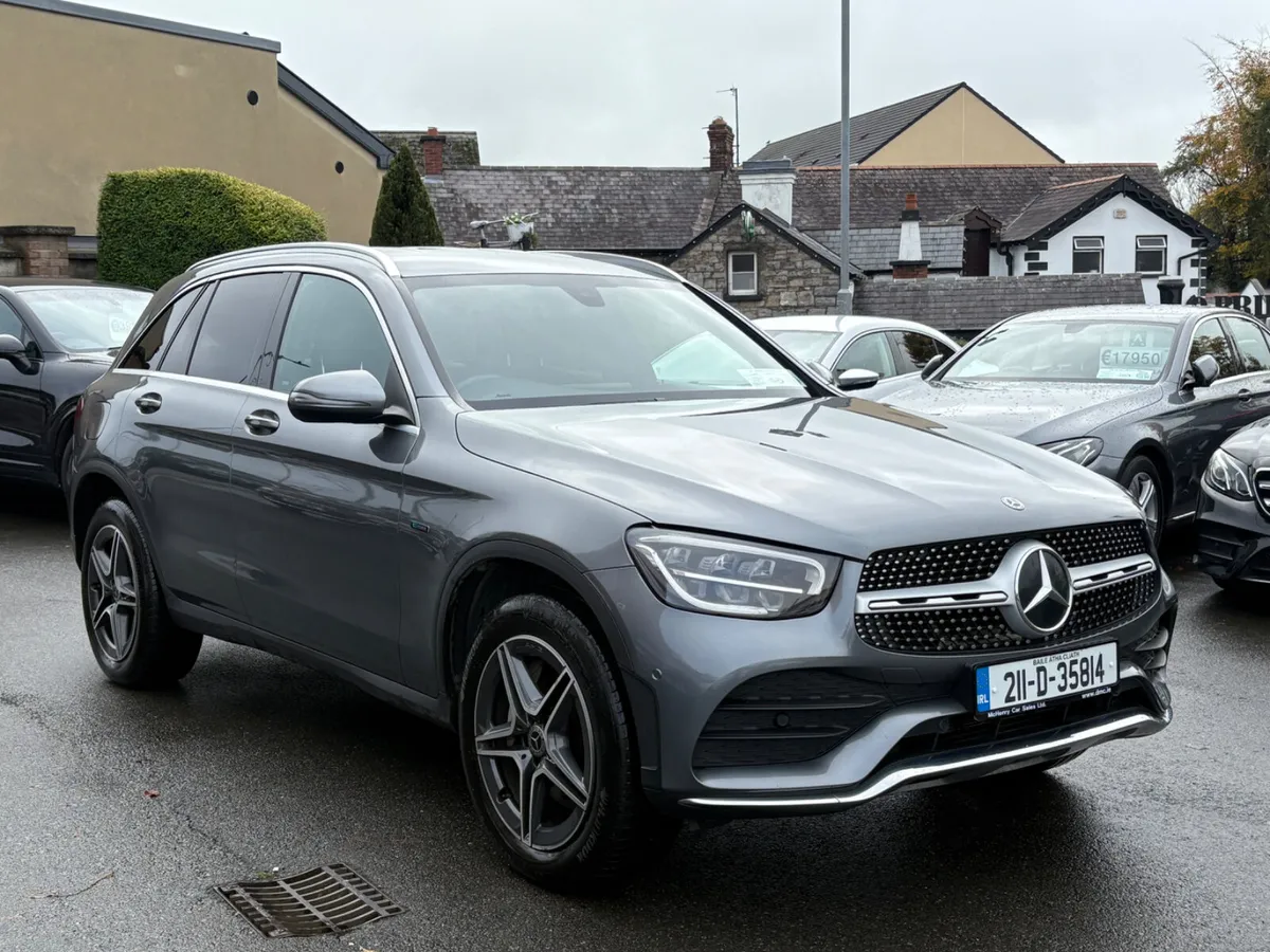 211 Mercedes-Benz GLC300DE AMG Premium - Image 3