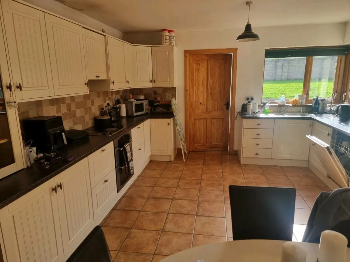 Fitted Kitchen - Image 1