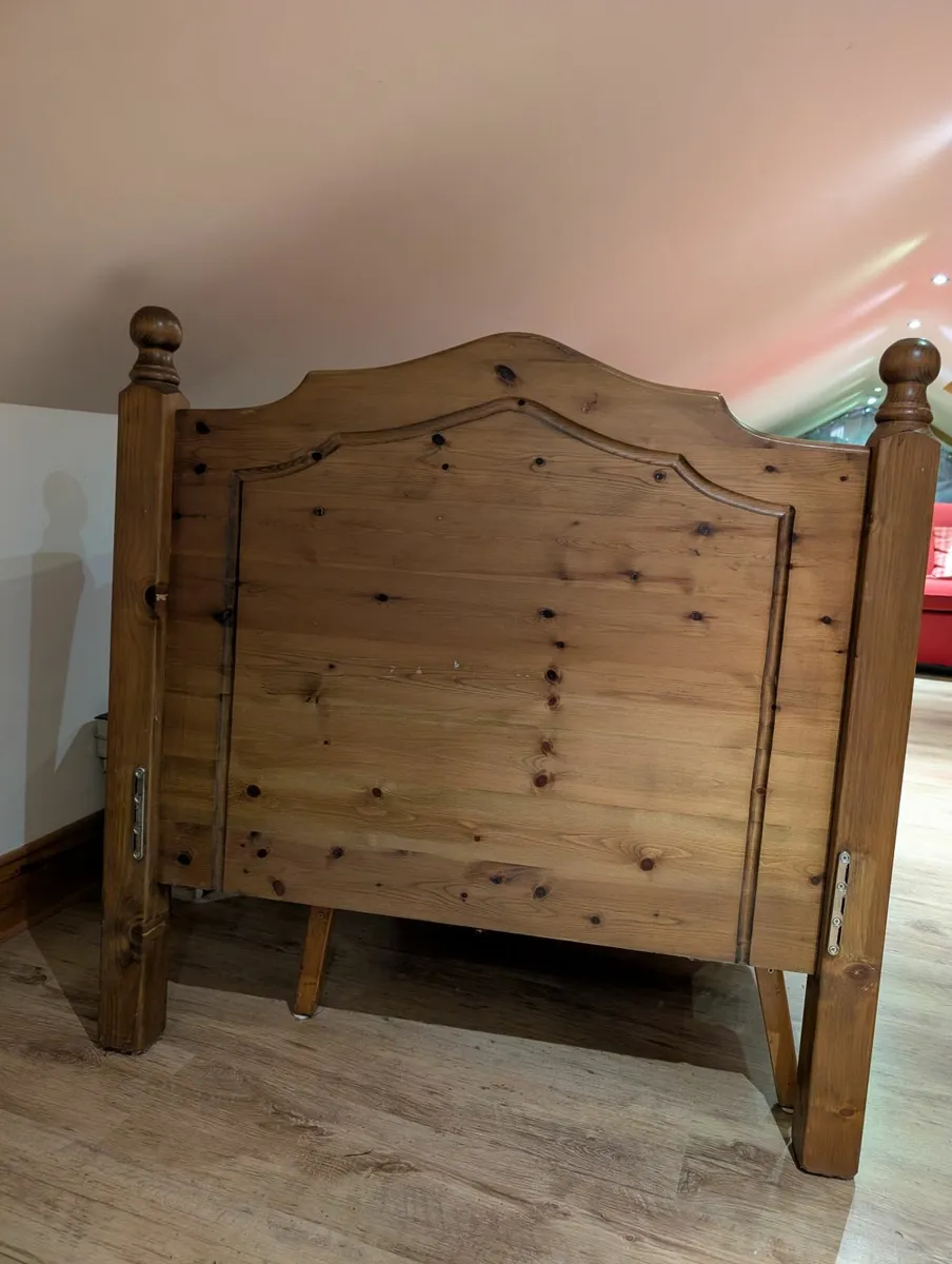 Pine single bed frame - Image 1