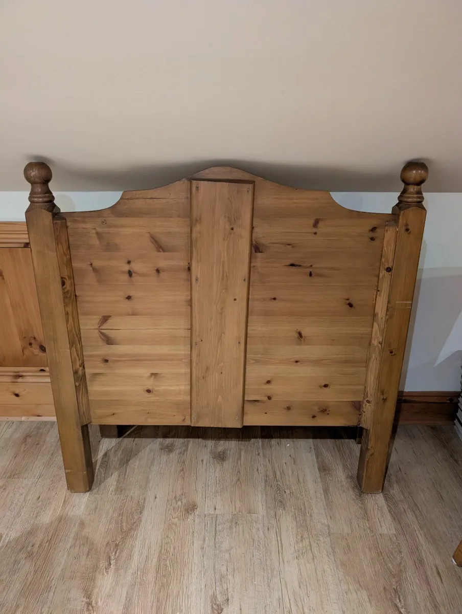 Pine single bed frame - Image 4