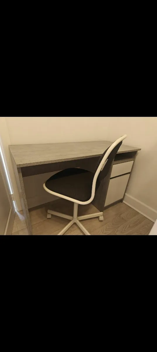 Desk - Image 2