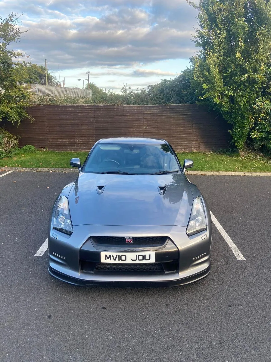 Nissan GT-R 2010 - Image 1