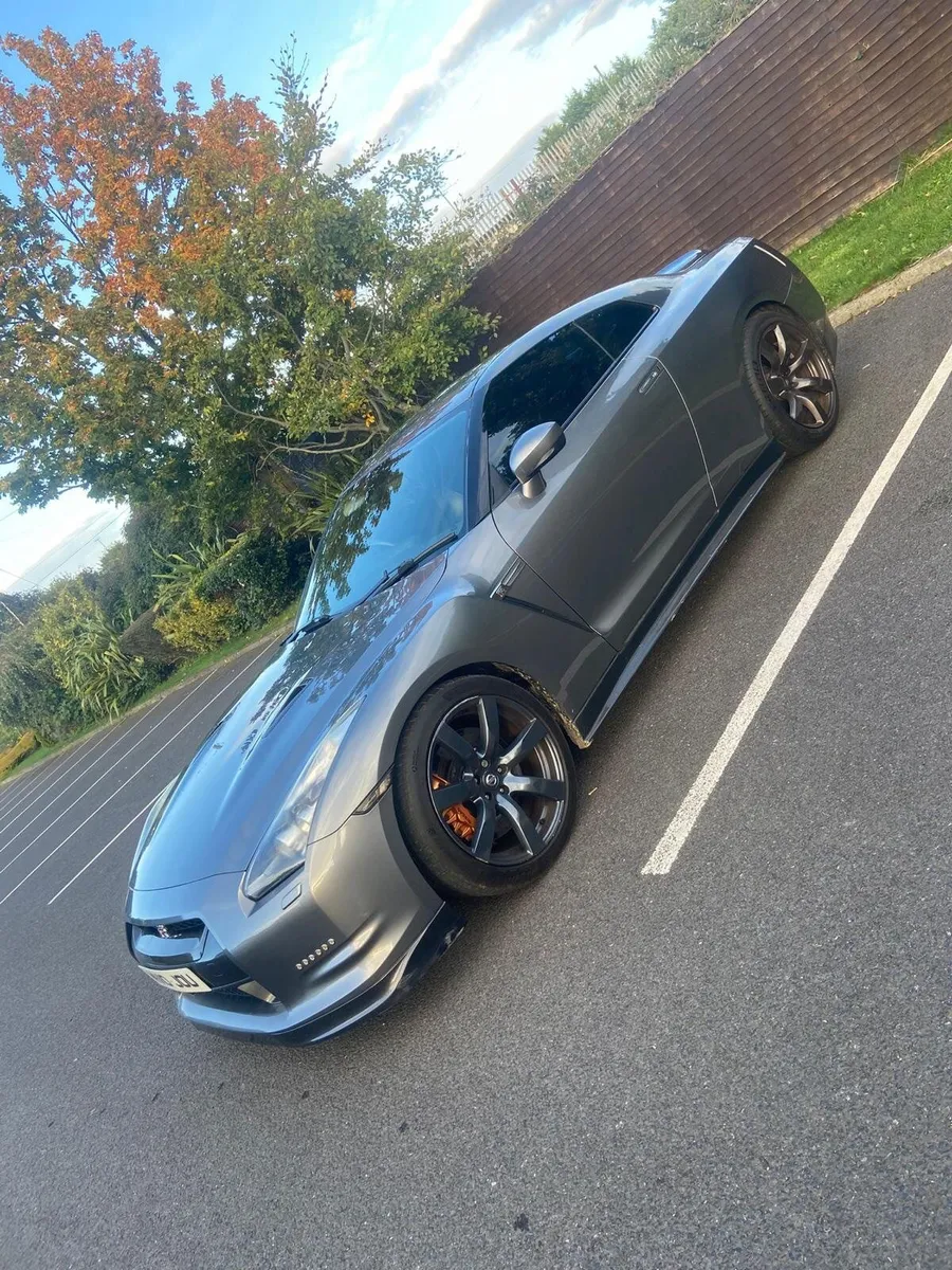 Nissan GT-R 2010 - Image 3