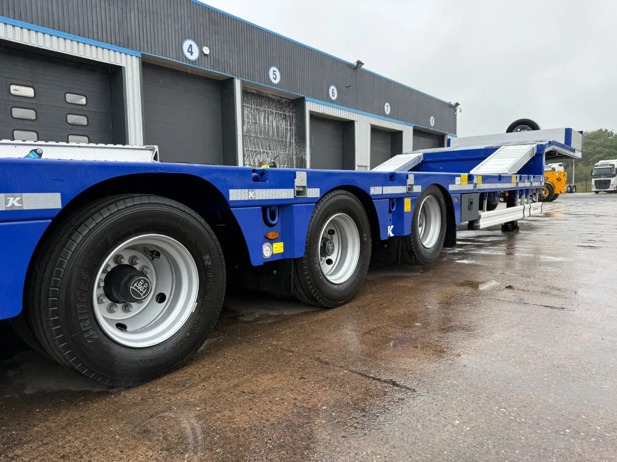 2025 KASSBOHRER 3 AXLE 52,800KG EXTENDABLE LOW - Image 4