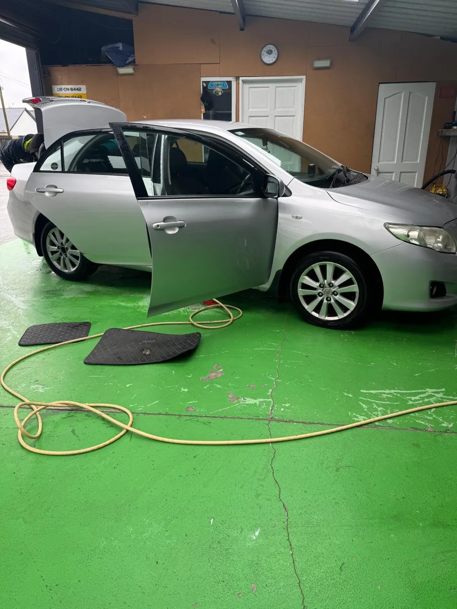 Toyota Corolla 2007 - Image 2