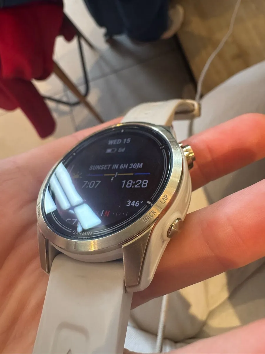 Garmin Epix Pro (Gen 2) Sapphire – 42mm GPS Watch - Image 4