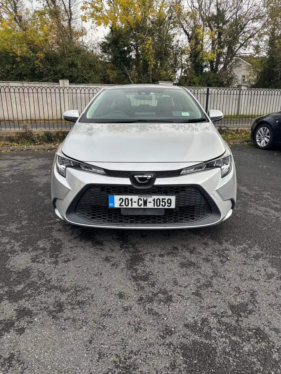 2020 Toyota Corolla 1.8L Saloon - Image 2