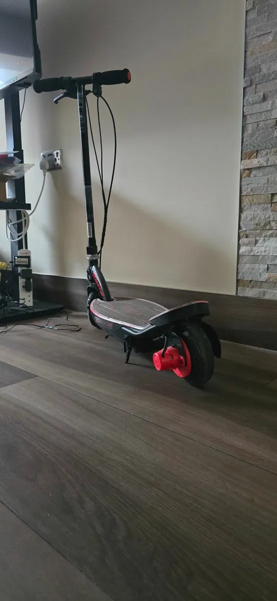 Razor e90 glow power core scooter - Image 2