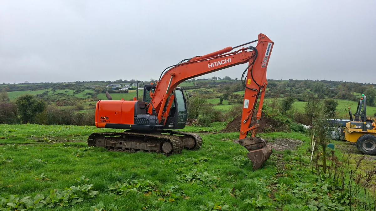 2015 Hitachi 130.5 - Image 4