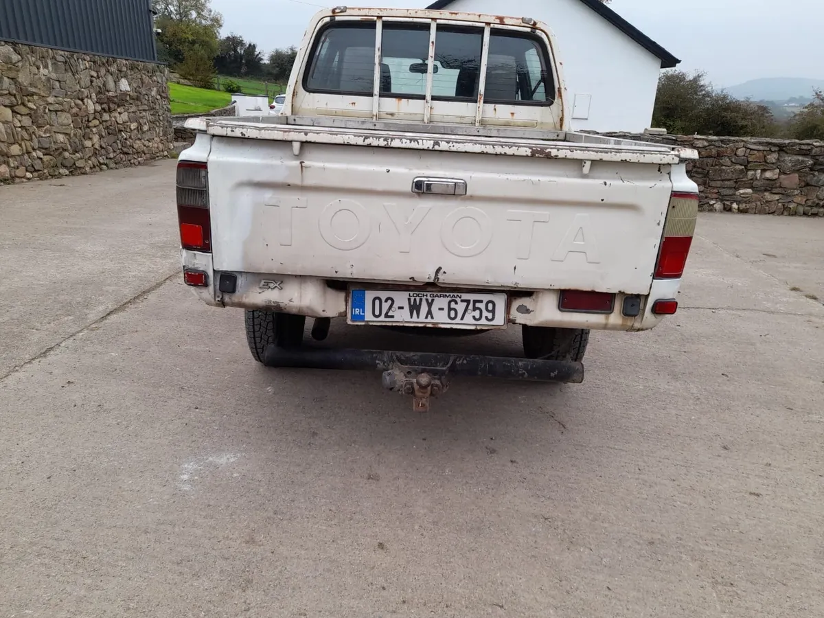 Toyota Hilux - Image 2