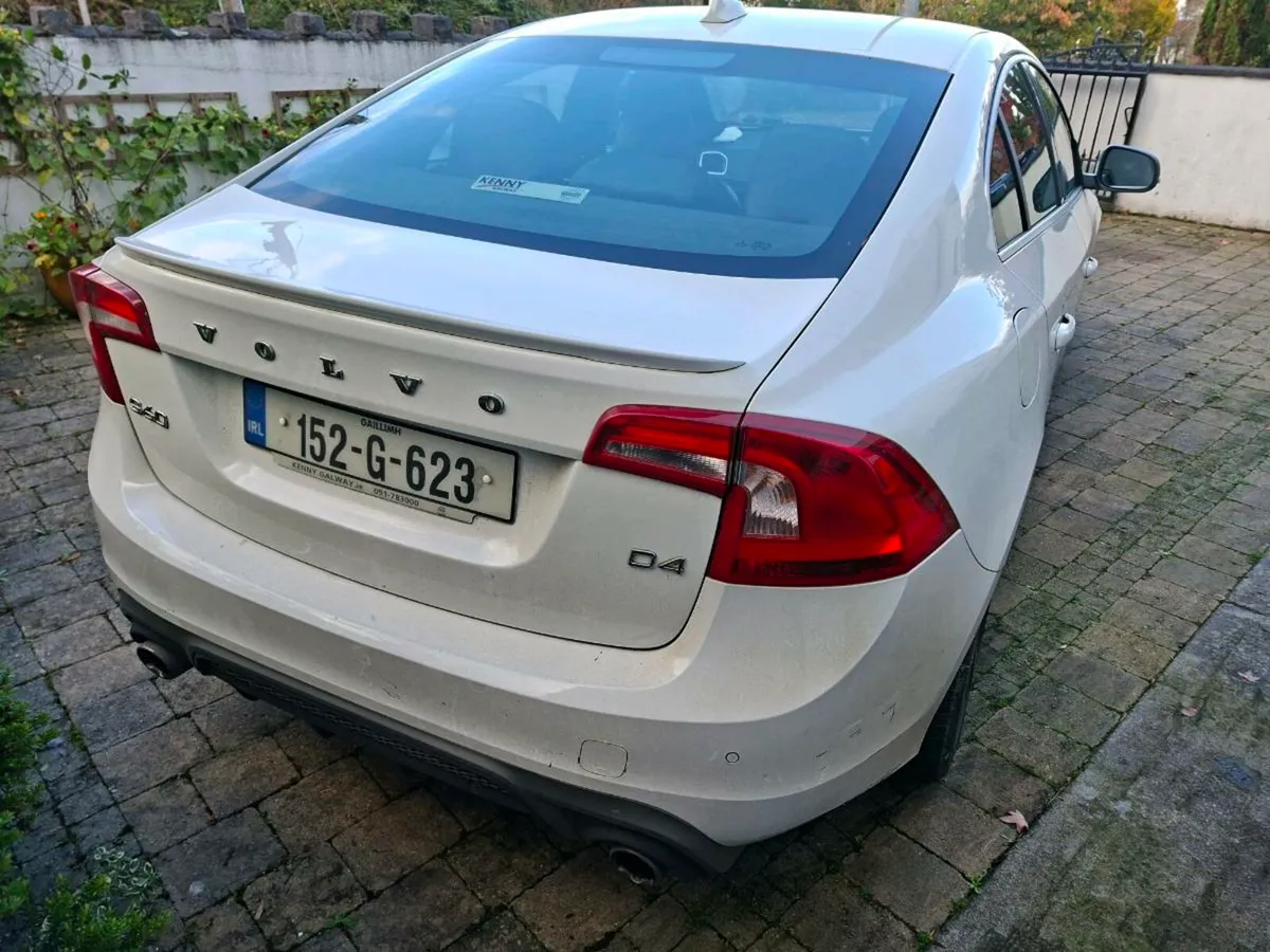 Volvo S60 D4 R-Design 2L Diesel 6 Gear Manual - Image 4