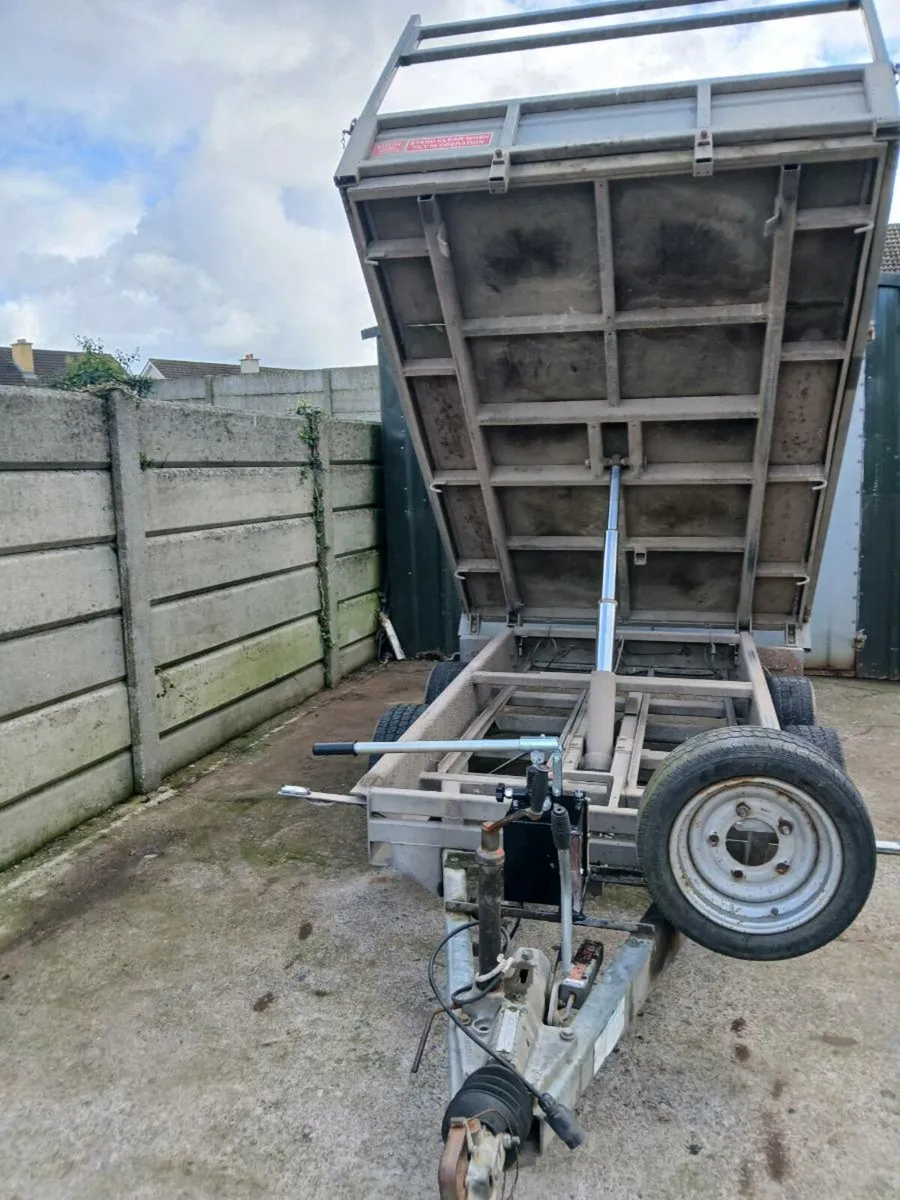 indespension tipper trailer 8ft by 5ft - Image 1
