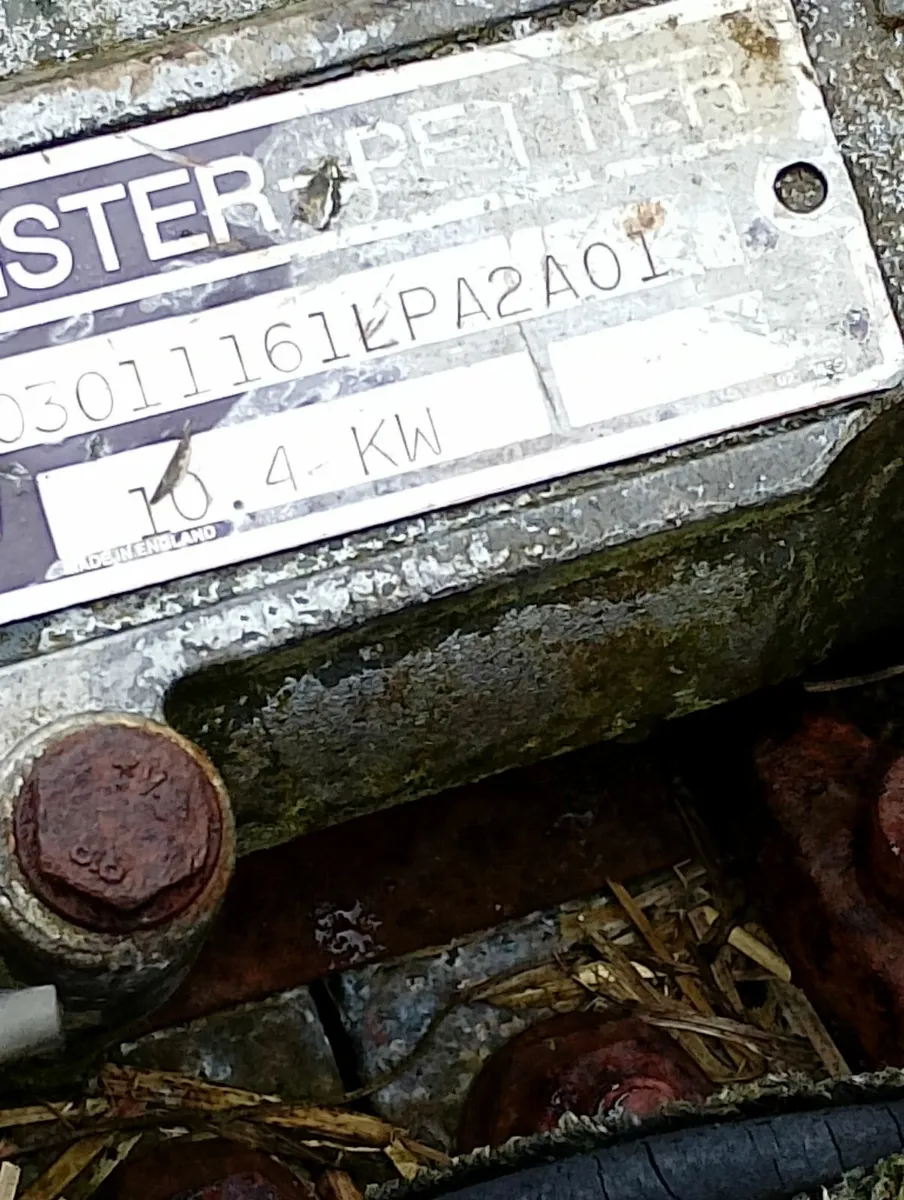 Lister LPA2 engine twin cylinder 13hp - Image 2