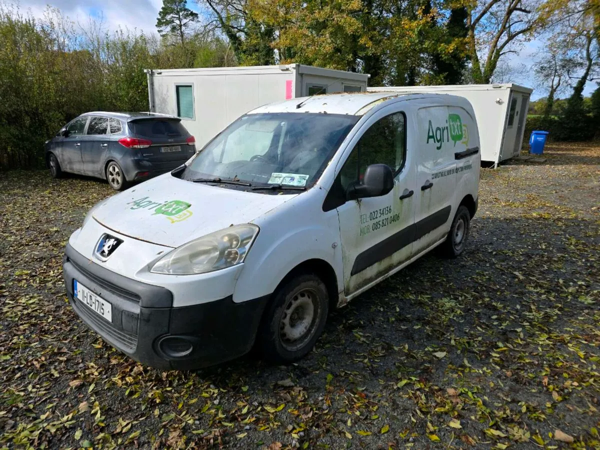 2011 Peugeot Partner - Image 1