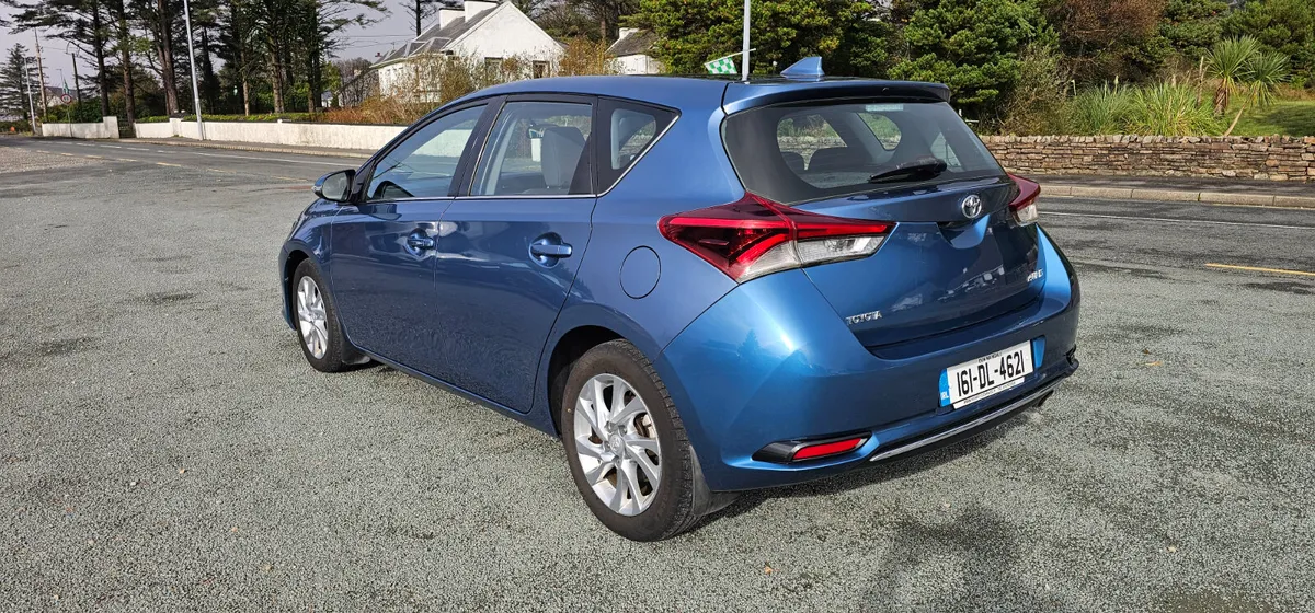 Toyota Auris 1.6 D-4D Luna 2016 - Image 4