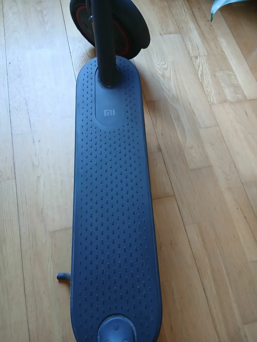 Electric scooter - Image 2