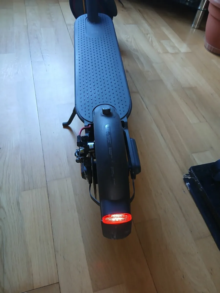 Electric scooter - Image 3