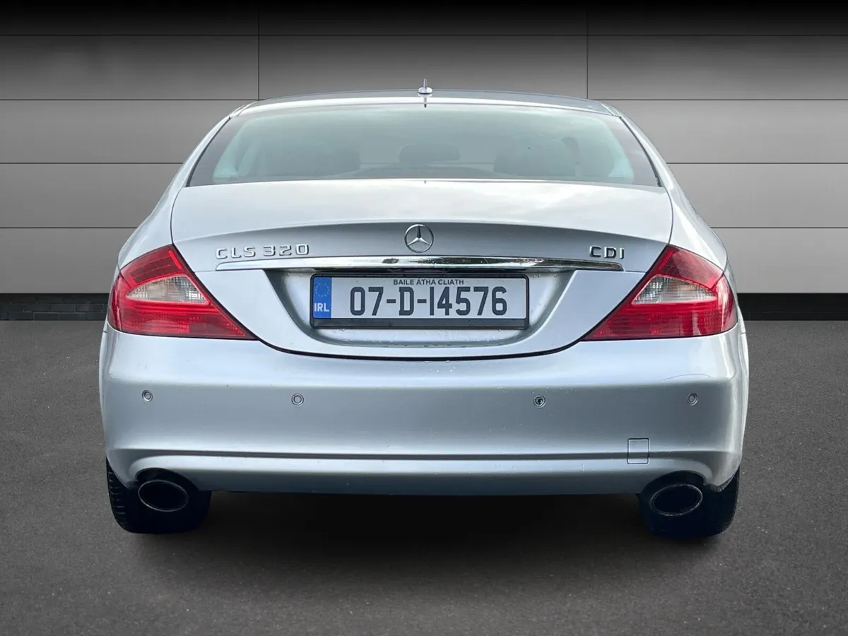 Mercedes-Benz CLS 2007 - Image 2