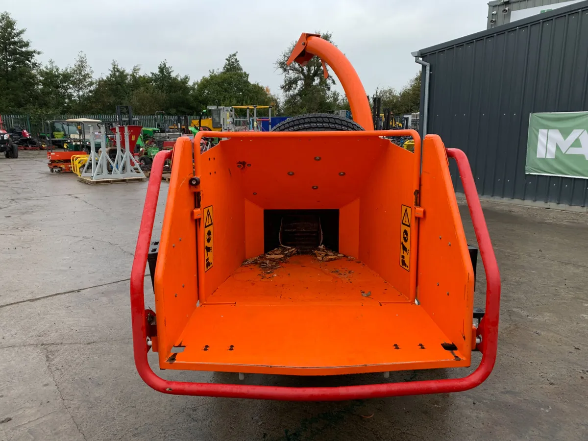 2021 TIMBERWOLF 230B DIESEL WOODCHIPPER FOR AUCT - Image 4