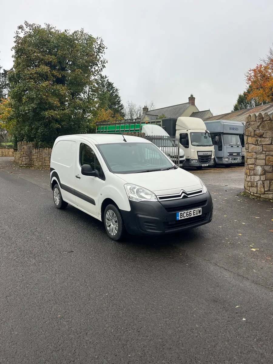 2017 Citroen Berlingo - Image 1