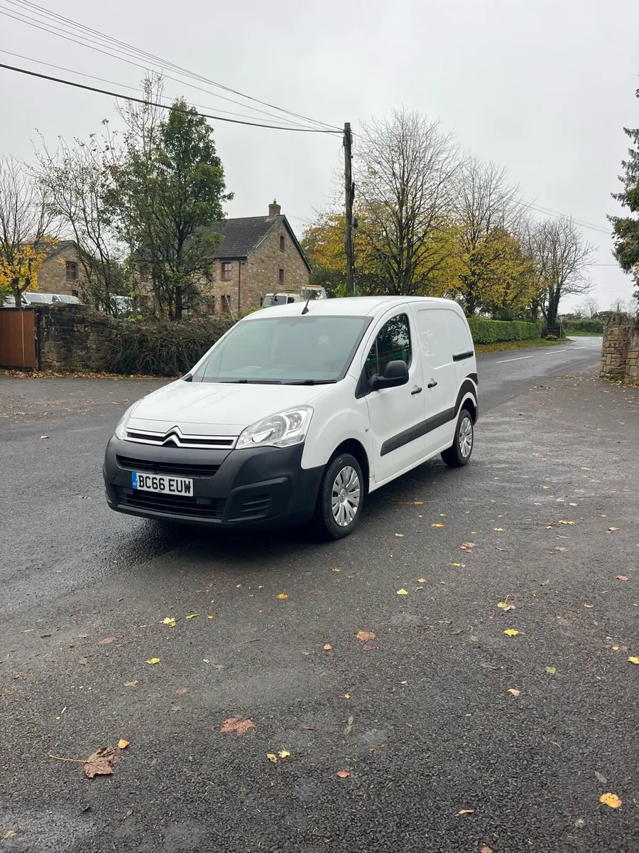 2017 Citroen Berlingo - Image 2