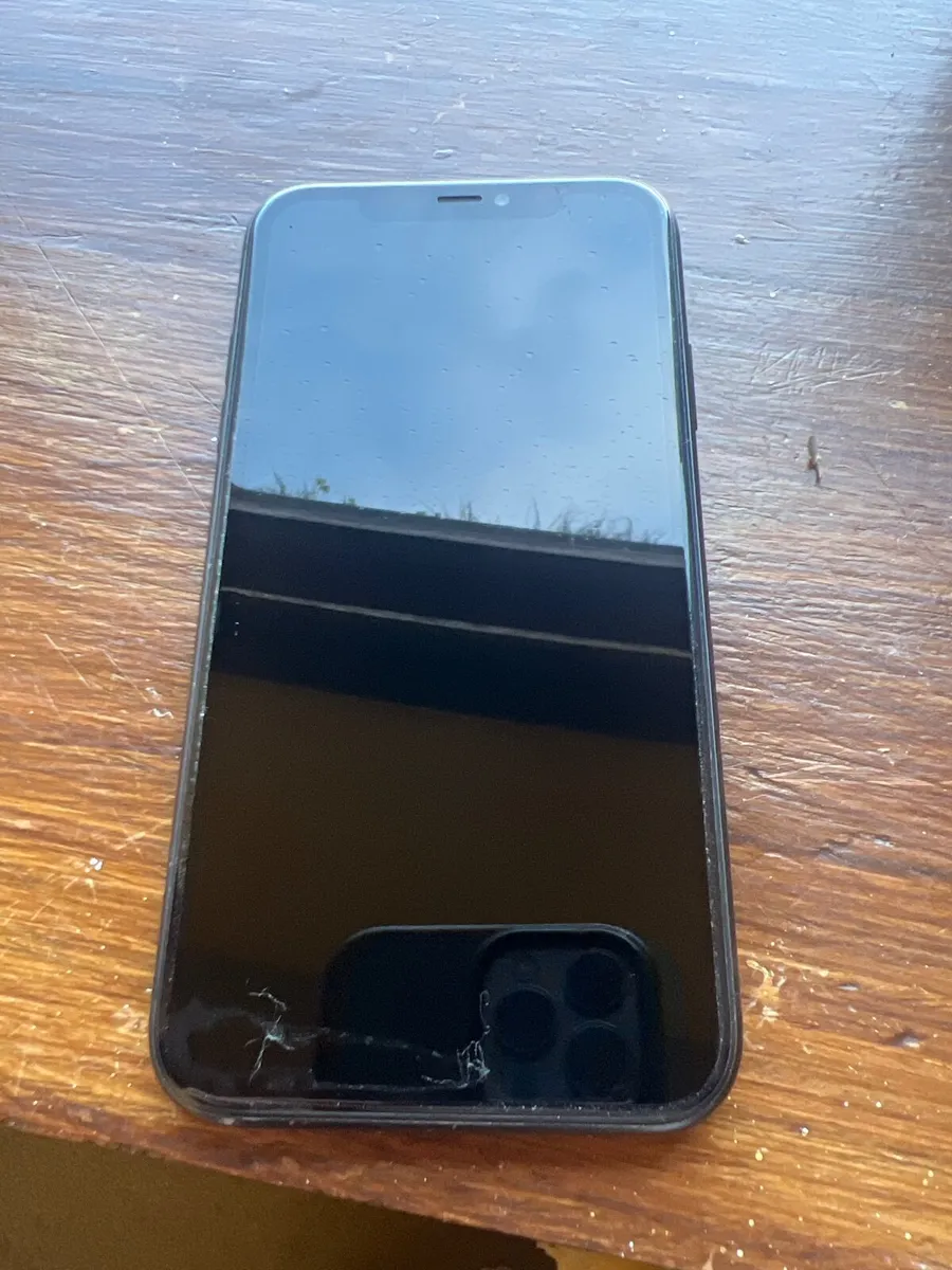 IPhone 11 - Image 4