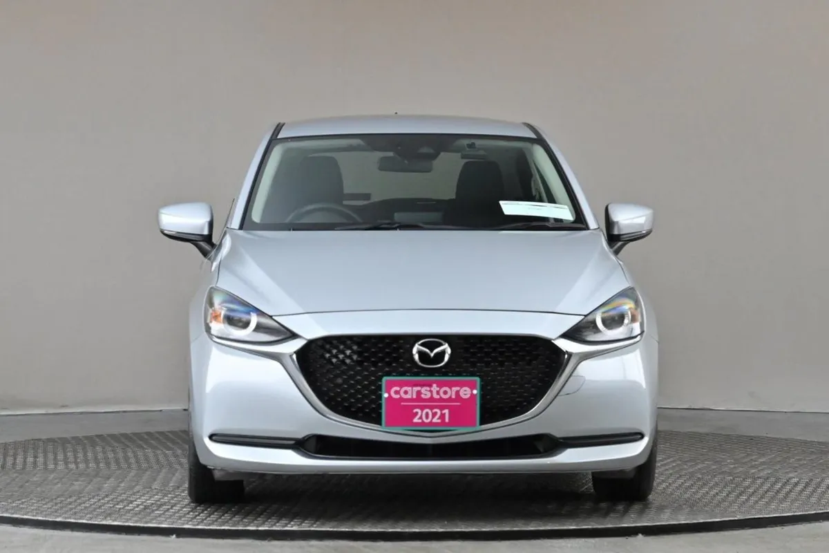 Mazda 2 1.5 Auto Skyactive  reverse Cam rear Park - Image 2