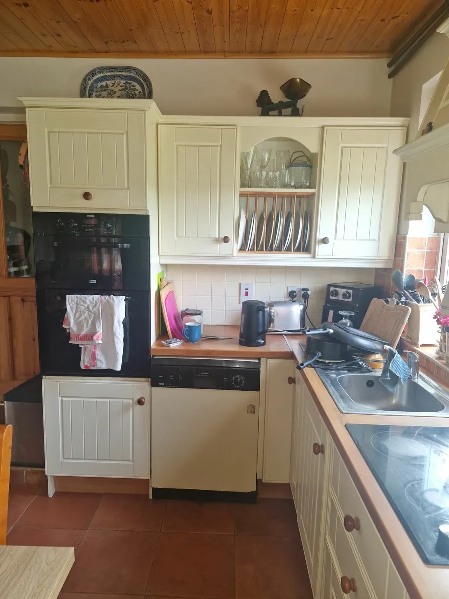 Kitchen cupboard doors - Image 3