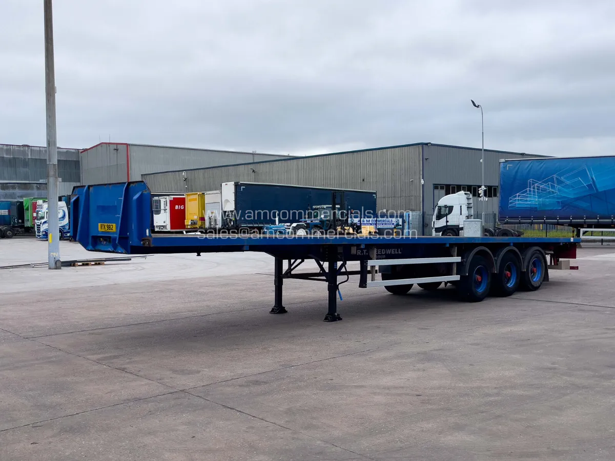 2008 DENNISON FLATBED TRI AXLE TRAILER - Image 3