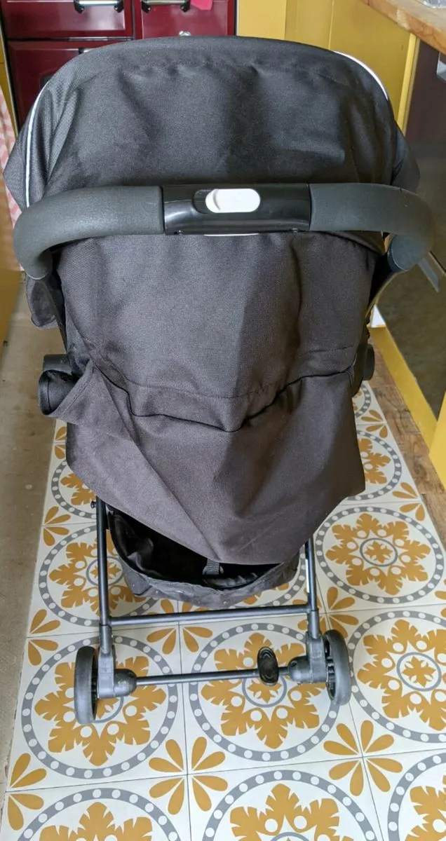 Easi fold Infababy Pram - Image 2