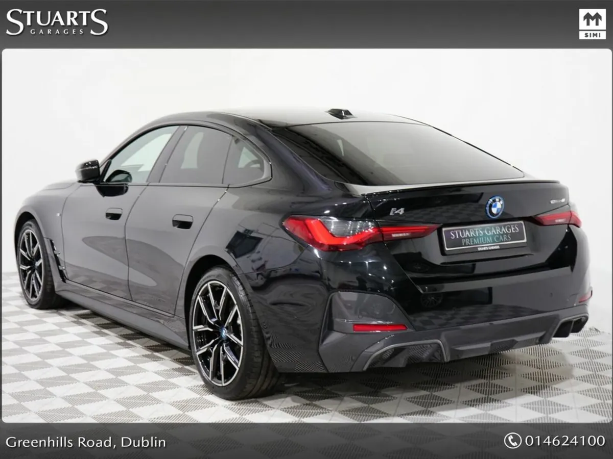 BMW i4 **i4 drive40 WITH PRO PACK** M-SPORT, SAPPH - Image 2