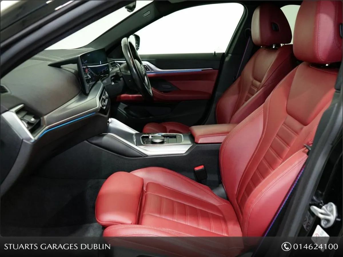 BMW i4 **i4 drive40 WITH PRO PACK** M-SPORT, SAPPH - Image 3