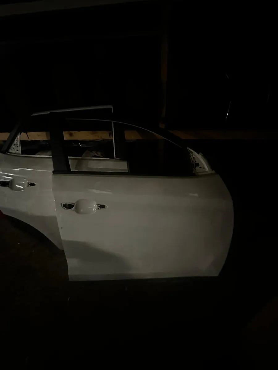 Hyundai Tucson Right hand side doors 2015-2020 - Image 2