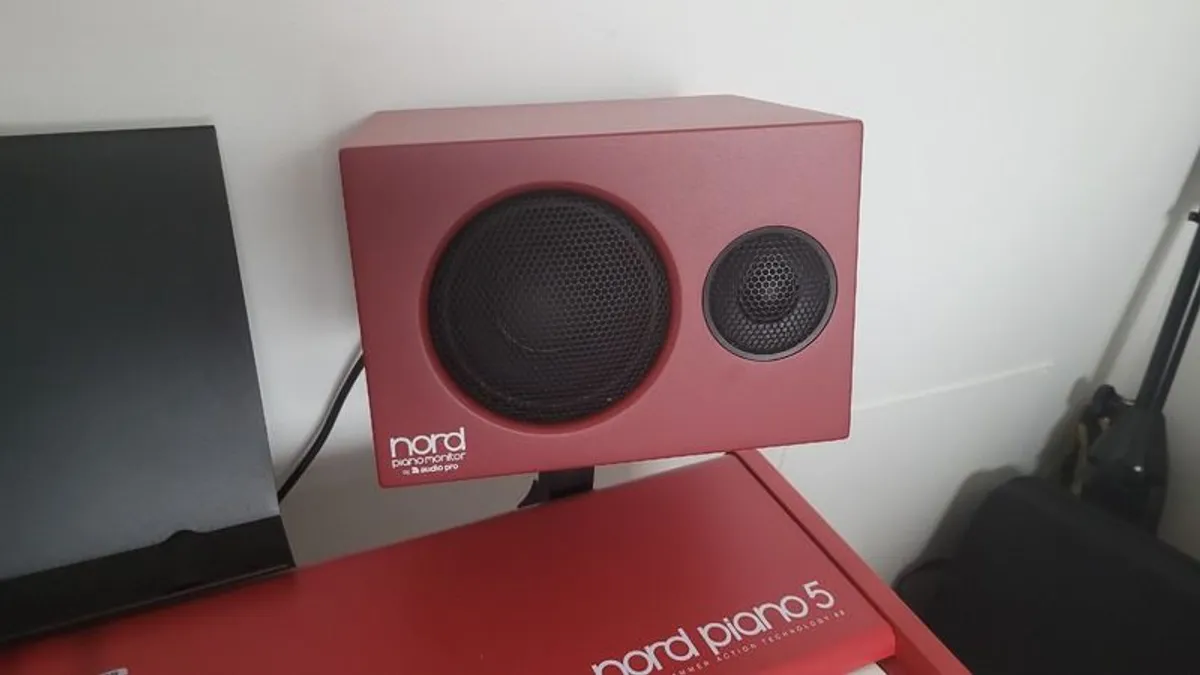 Nord Piano Monitors V2 with Brackets - Image 3