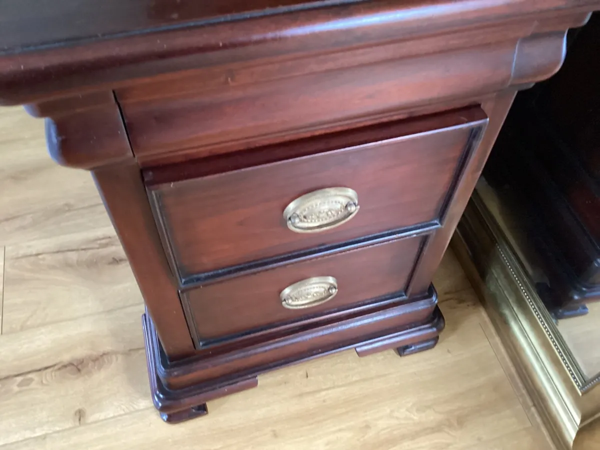 Mahogany locker - Image 2