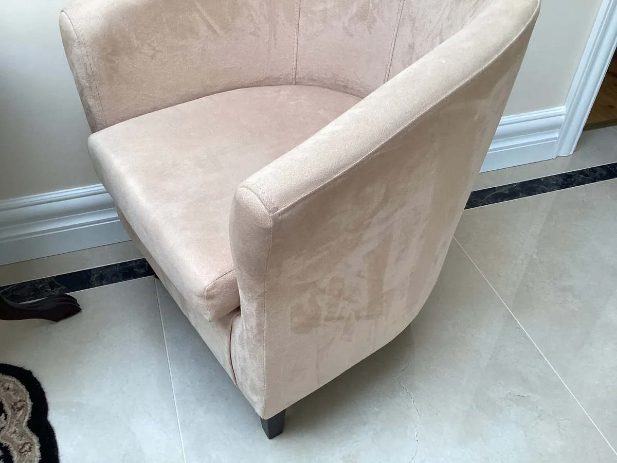 Bucket chair - Image 1