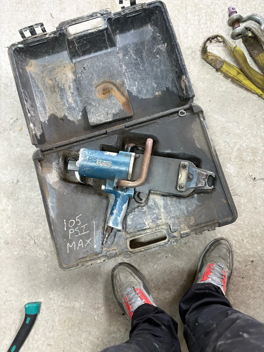 Stanley Spanx hog ring gun - Image 1
