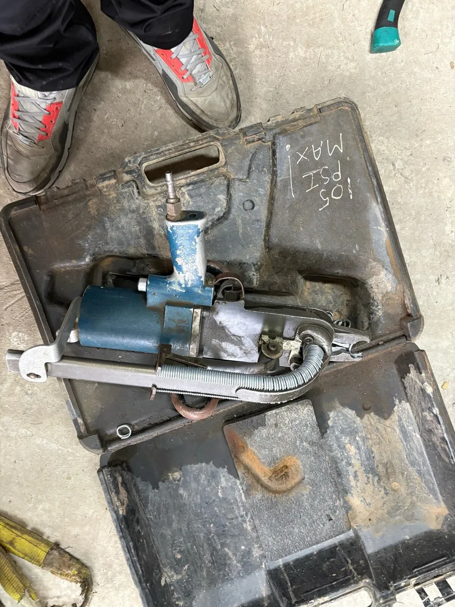 Stanley Spanx hog ring gun - Image 2