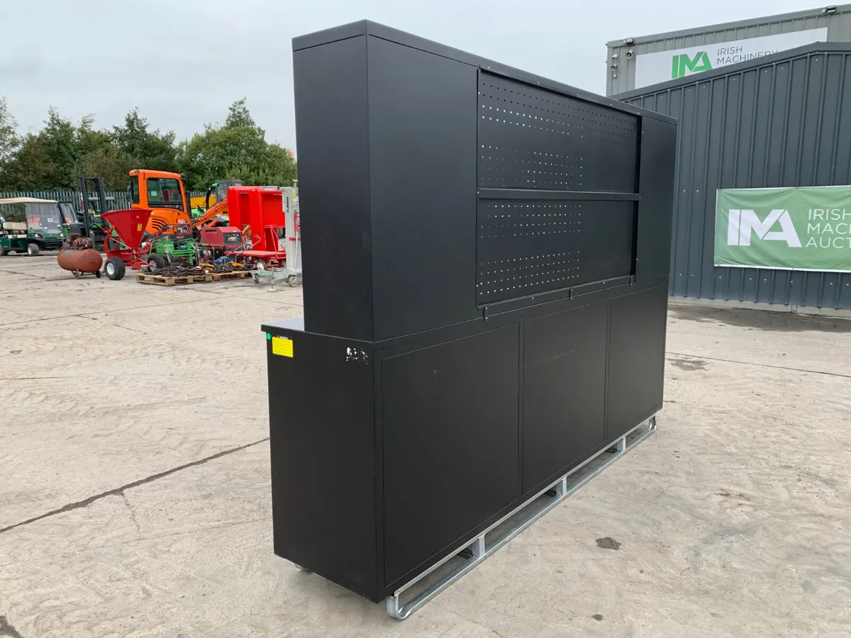 UNRESERVED 10FT TOOL STORAGE CABINET FOR AUCTION - Image 2