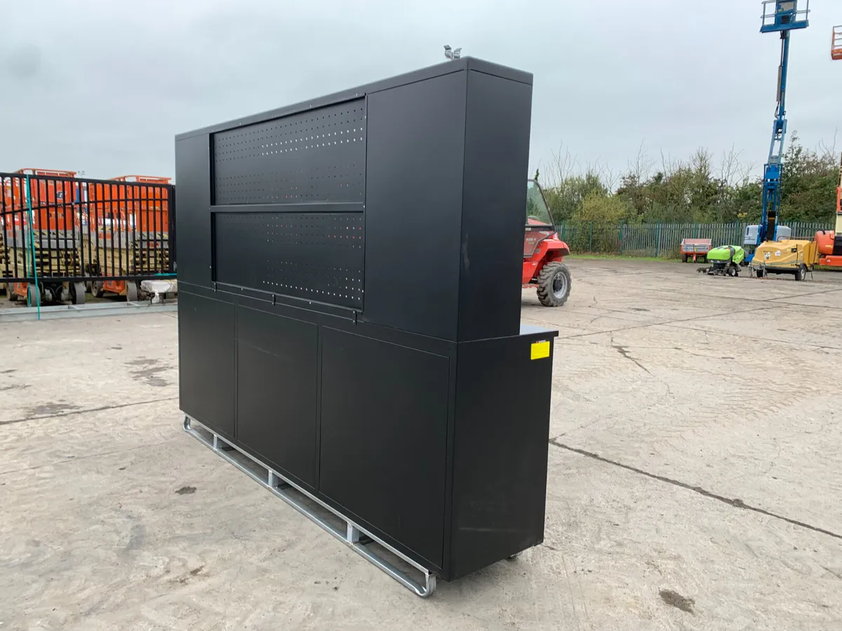 UNRESERVED 10FT TOOL STORAGE CABINET FOR AUCTION - Image 3